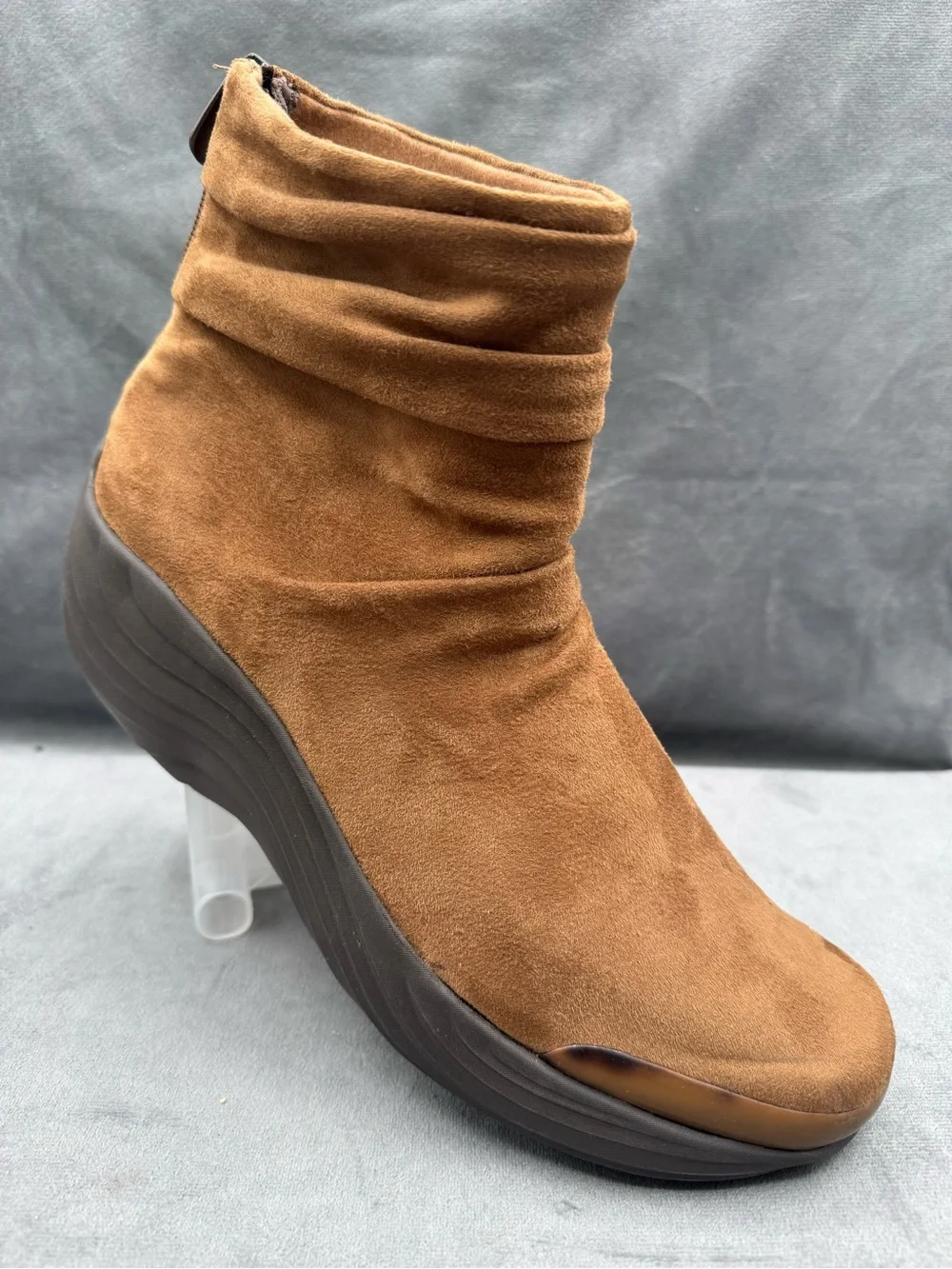 Bzees Zizzle Ankle Boots Women’s Size 11 Tan Wedge Comfort Back Zip‎ NWT